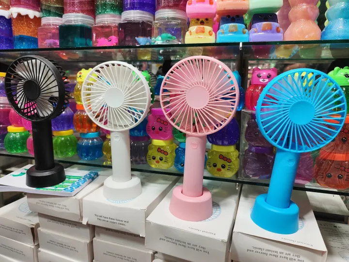 rechargeable%20hand%20fan%20-%20Image%205
