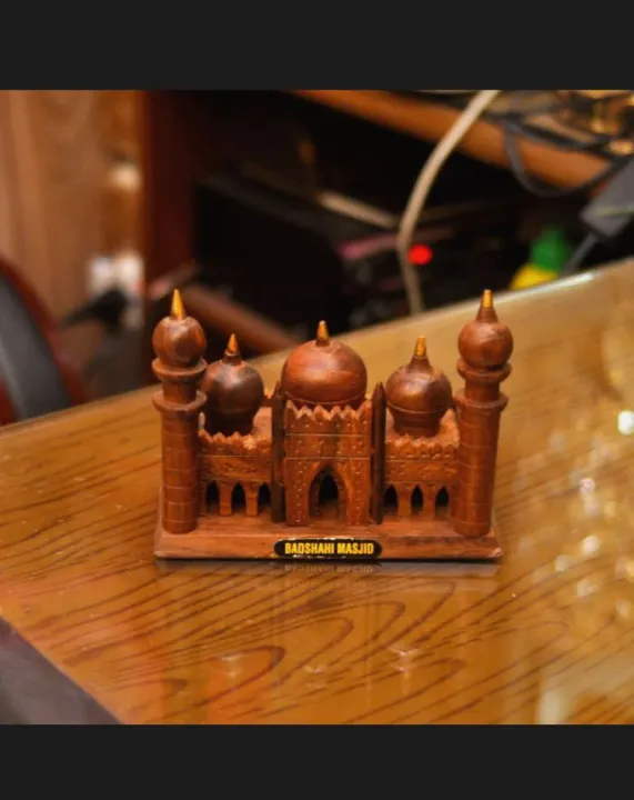 Pakistani%20Monuments%20Handcrafted%20Wooden%20set%20of%204%20-%20Image%203
