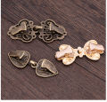 1pc Retro Plating Duckbill Buckle Clothing Decor Chain Cardigan Clip Sweater Blouse Clip Clothing Decoration Brooch Pins.