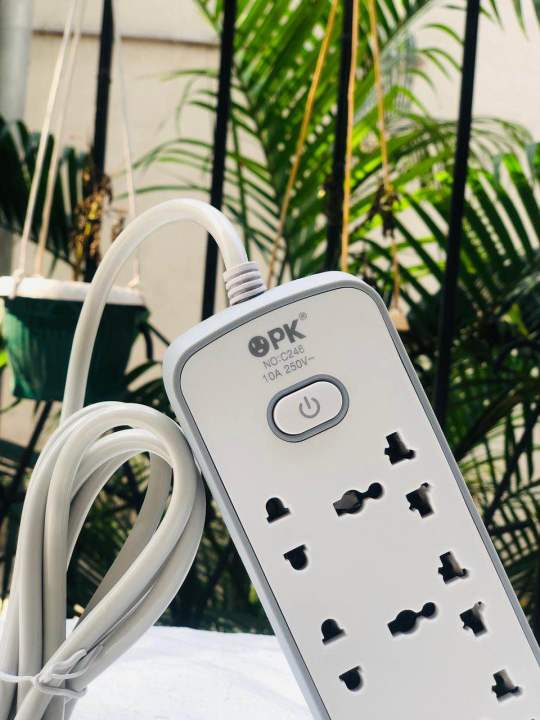 Heavy%20Duty%203m%20Copper%20Wire%20Extension%20Board%20with%209%20Sockets%20(3%20USB%20+%204%20Universal%20+%20ON%20&%20OFF%20button),%20Multifunctional%20Power%20Strip,%20white&blue%20-%20Image%206