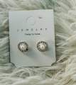 Women's Classic Ear Studs 1 Pair. 