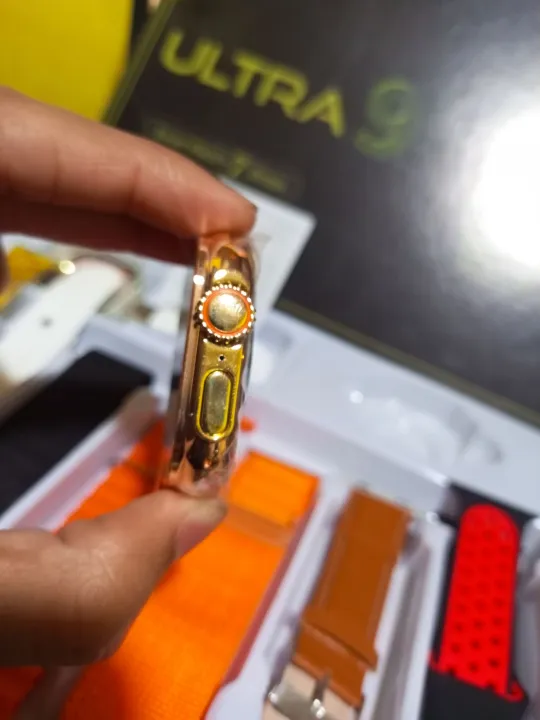 DT%20900%20Ultra%20Gold%20Smartwatch%20%7C%20Smart%20Watch%20with%20HD%20Display%20-%20Image%203