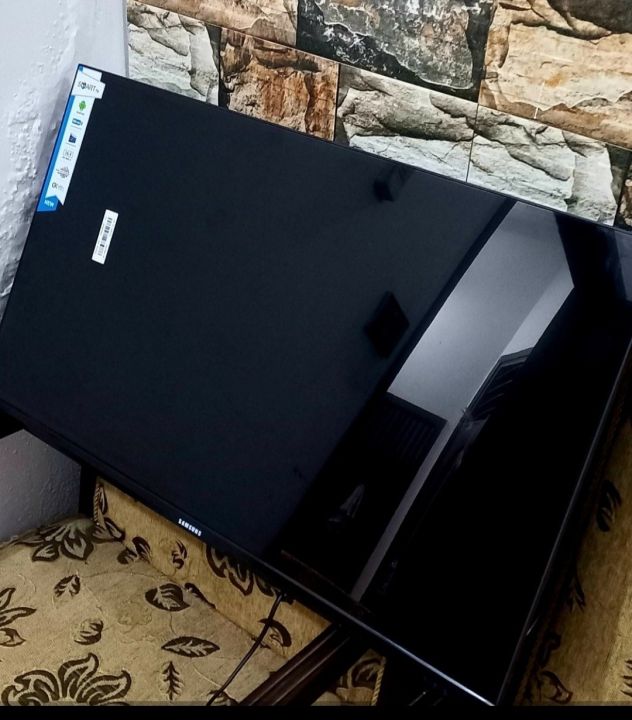 Smart%20android%20Led%20tv%2032%20inch,%20SAMSUNG,%20Full%20HD%201080p%20-%20Image%202