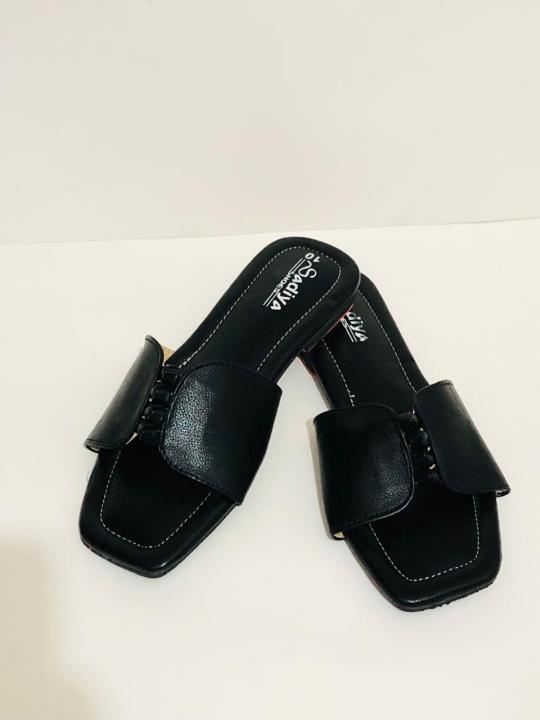 Slim%20and%20Flat%20Fashionable%20Shoes%20for%20Women%20and%20Girls%20%7C%20Button%20shoes%20-%20Image%208