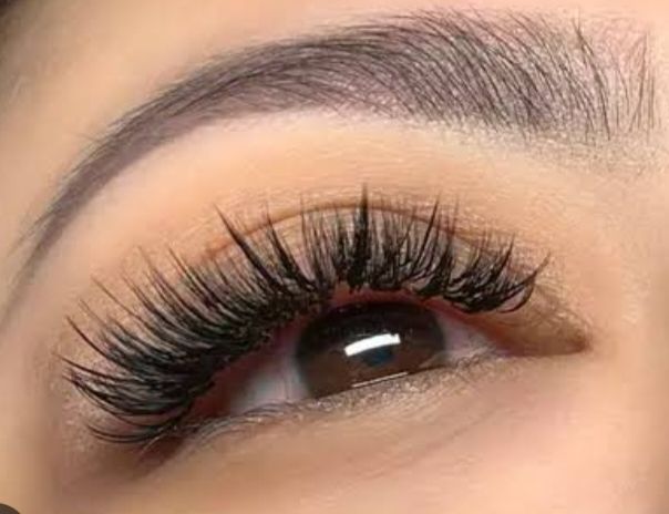 Eyelash%20Extension%20Flair%20Synthetic%20Mink%20Individual%20for%20Professional%20Eye%20Lash%20Extensions%20-%20Image%206