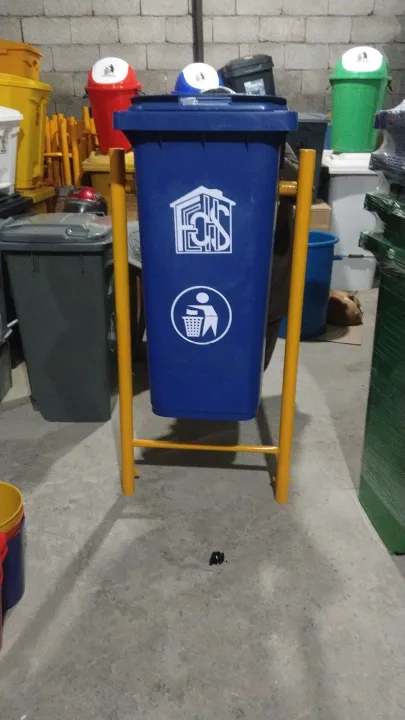 120%20Litre%20Dustbin%20With%20fixed%20Hanging%20Stand%20-%20Image%208