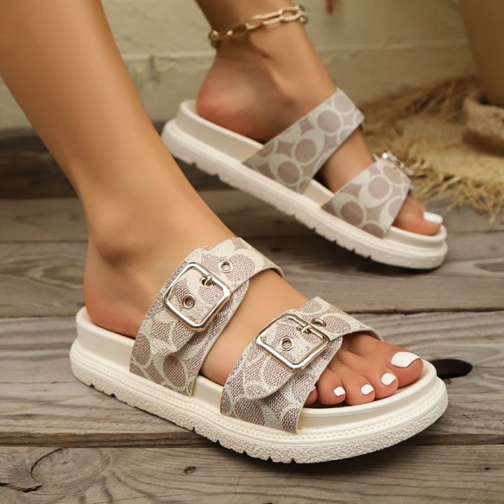 Fashion%20Thick-soled%20Metal%20Buckle%20Designer%20Slippers%20Women's%20Home%20Soft-soled%20EVA%20Sandals%20Women's%20Summer%20Non-slip%20Beach%20Flip-flops%20-%20Image%203