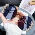 New Rimless Cut Edge Diamond Sunglasses Fashion Round Rhinestone Sunglasses Wave Design Mirror Leg Glasses. 