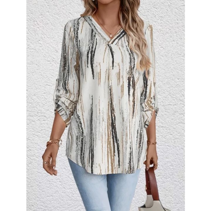 Plus%20Size%20Women's%20Casual%20New%20Casual%20V-neck%20Printed%20Fashionable%20Curved%20Hem%20Rolled%20Sleeve%20Shirt%20-%20Image%204