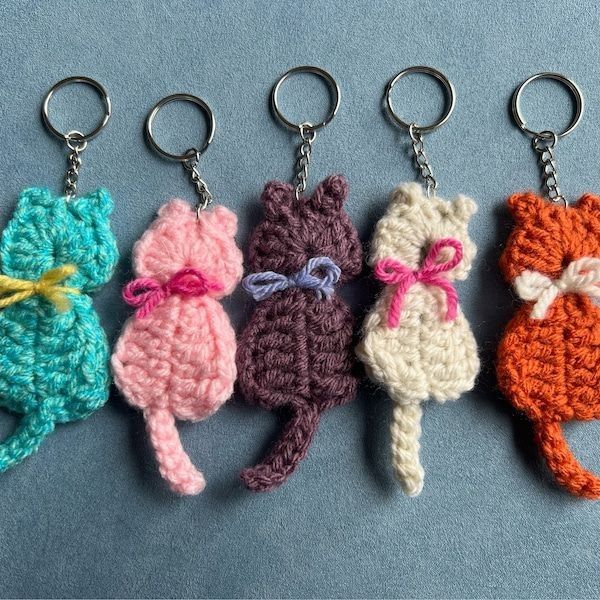 handmade crochet kitty cat 🐈😺 keychains