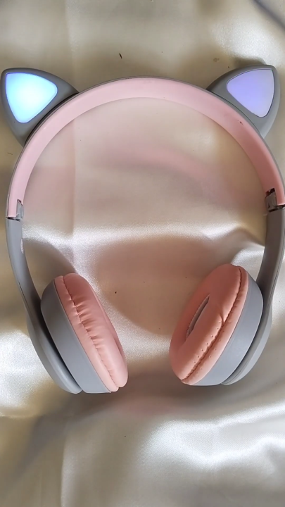 STN-28 Over Ear Music Headset Glowing Cat Ear Headphones Foldable Wireless BT5.0 Earphone with Mic AUX in TF Card MP3 Player Colorful LED Lights for PC Laptop Computer Mobile Phone