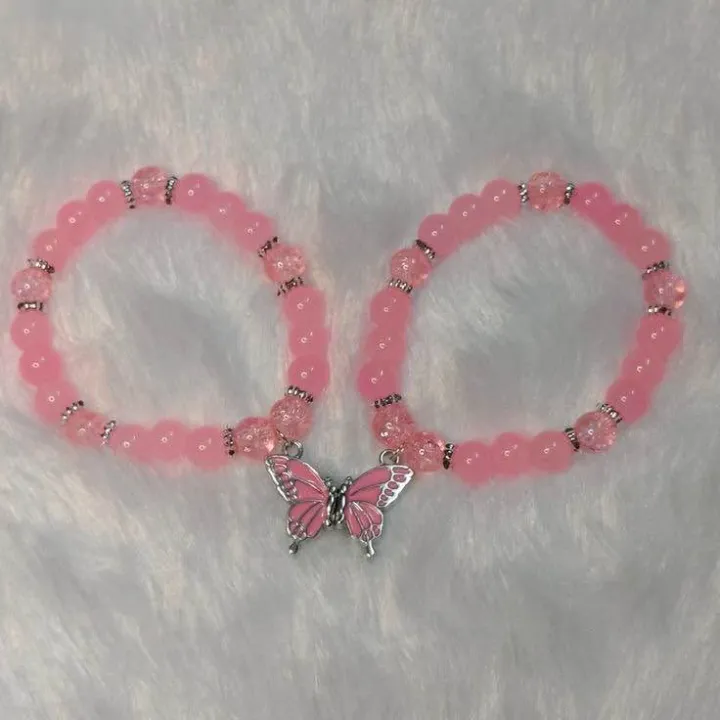Beautiful%20pink%20and%20white%20butterfly%20charm%20bracelet%20Glass%20beads%20friendship%20bracelet%20for%20couples,%20best%20friends,%20girls%20-%20Image%205