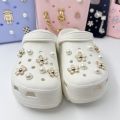 18PCS Fashion Shoe Charms Set Accessories Hole Shoe Buckle Summer Daisy Pearl White Flower DIY Shoes Decorations.