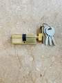 SHL door handle lock cylinder with three keys in brass material 1x piece. 