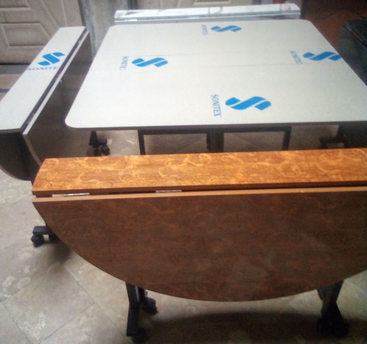 Square%20shape%20tables%20foldable%20feature%20-%20Image%202