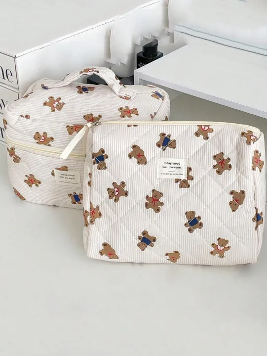 1%20piece/set%20of%20striped%20bear%20quilted%20makeup%20bag,%20portable%20storage%20makeup%20bag,%20cute%20bear%20makeup%20bag,%20multifunctional%20makeup%20bag%20-%20Image%205