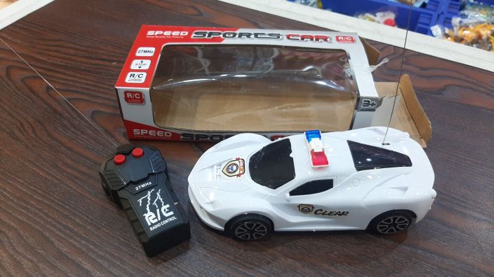 Remote%20control%20police%20car%20in%202%20way%0ABattery%20operated%20-%20Image%203