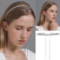 Stylish hair band made with high quality material. 