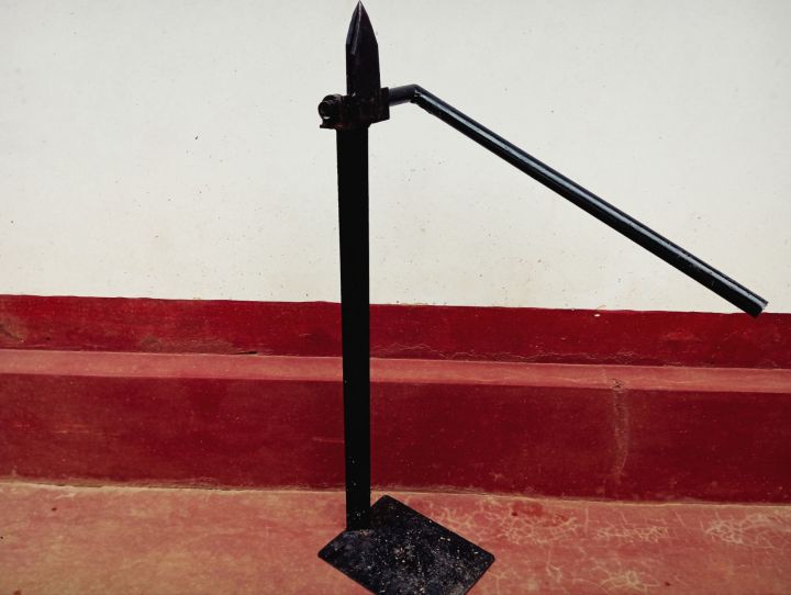 coconut%20husk%20removing%20tool%20-%20Image%203