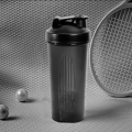 600ML 20Oz Protein Shaker Plastic Portable Bottle For Fiess Enthusiasts Athletes Leak Proof Drink Shaker Cup. 