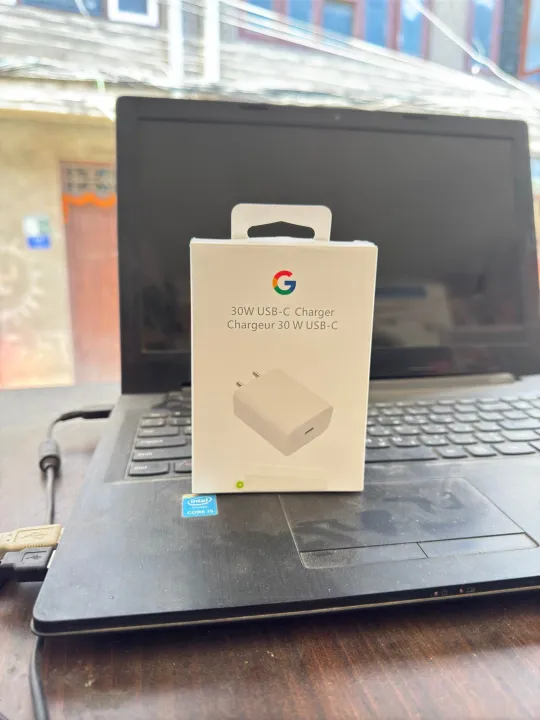 Google%20Pixel%20Charger%20Adapter%2030Watt%20USB%20C%20Port%20-%20Image%203
