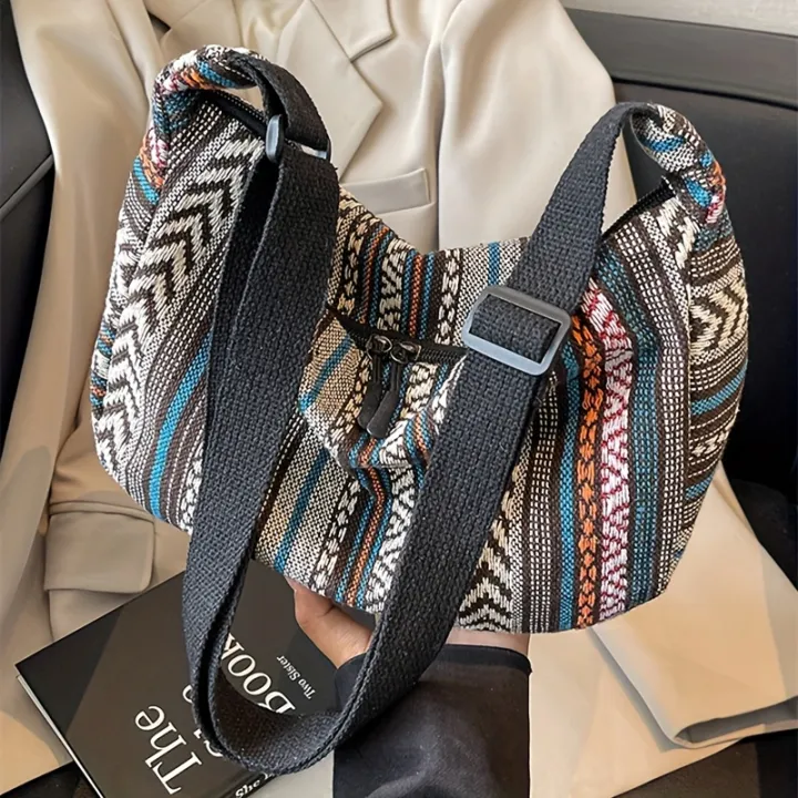 Tribal%20Style%20Shoulder%20Bag,%20Foldable%20Crossbody%20with%20Zipper%20Closure,%20Striped%20Pattern,%20Flag%20Theme%20Hand%20Washable%20Edge%20Painted%20Lining%20-%20Image%204