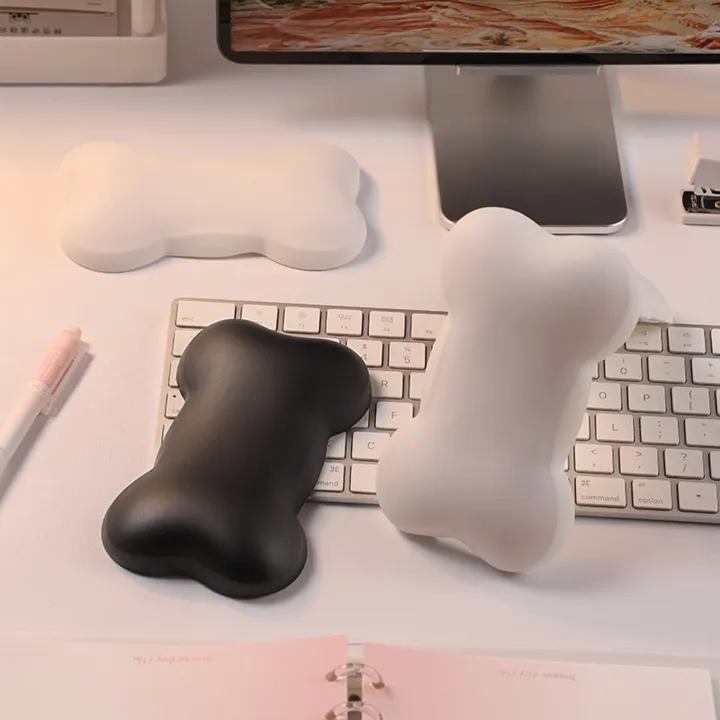New%20Leather%20Texture%20Creative%20Shape%20Silicone%20Wrist%20Rest,%20Ergonomic%20Comfort%20Wrist%20Support%20Pad%20for%20Office%20Home%20Gaming%20-%20Image%203