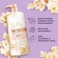 International Thailand product Lux Bright Camellia Delicate Fragrance Brightening Essence Body wash For used male/female 500 Ml. 