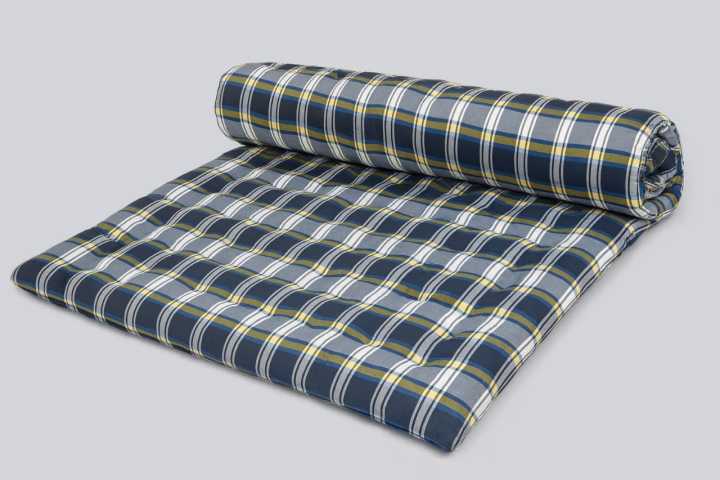 mattress%20topper%20toushok%20(4%C3%977)%20feet%20-%20Image%205