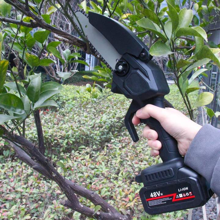 Mini%20Chainsaw%20Cordless%206-Inch%20Portable%20Electric%20Handheld%20Chainsaw%20with%20Security%20Lock,Battery%20Powered6000mah%20Rechargeable%20Super%20Saws%20for%20Wood%20Cutting%20Tree%20Trimming%20DIY%20Projects%20Gardening%20Camping%20-%20Image%203