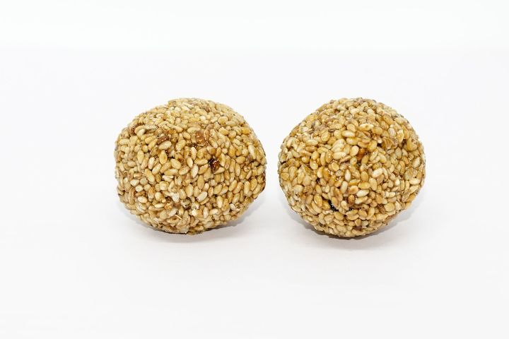 Sesame%20Balls/Ellu%20Urundai/Thala%20Guli%20-%2012%20Balls%20-%20Image%202