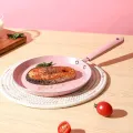 Frying Pan Pancake Pan: 10 Inch Omelette Pan Egg Frying Pan Kitchen Cookware for Home Kitchen Cooking (Color : Pink). 