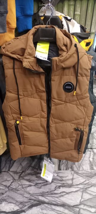 Men%20100%20%25%20Parasuit%20Half%20Sleeve%20Jacket%20-%20Image%204