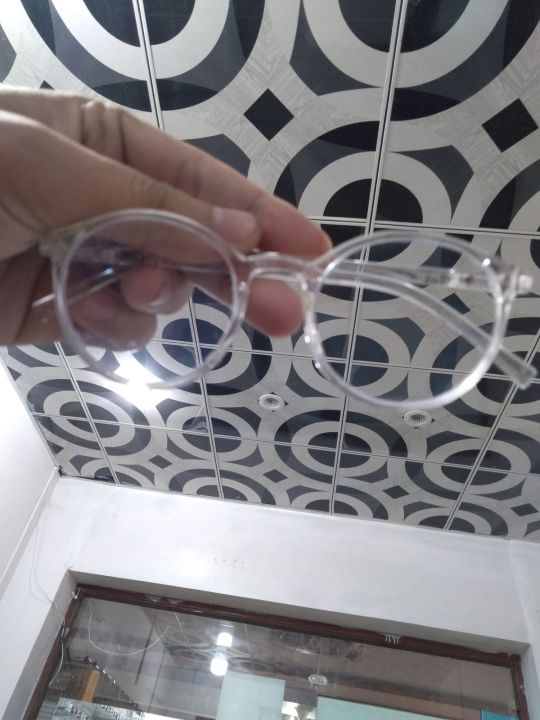 Transparent%20Anti%20Blue%20Light%20Computer%20Glasses%20for%20Enhanced%20Protection%20Fashion%20Glasses%20-%20Image%205
