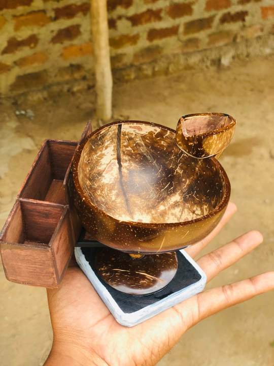 FOLEY%20Ashtray(coconut%20shell%20craft%20and%20wood)%20-%20Image%203