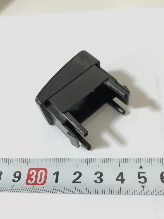 Isuzu%20front%20wide%20switch%20socket%20-%20Image%205