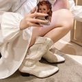 Autumn Embroidered Western Cowboy Boots new Square Heels Pointed shoes Casual fashion long boots Comfortable waterproof shoes. 