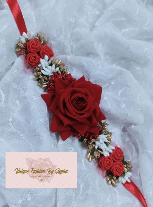 Rose Gajra with Gold Accent - High Quality, Long-Lasting Floral Hair Accessory for Bridal and Special Occasions