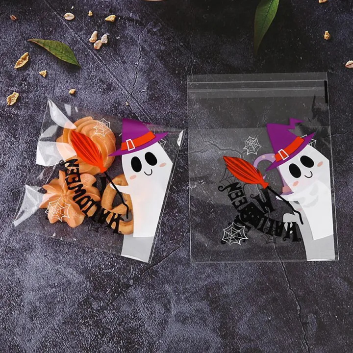 Halloween%20Cellophane%20Candy%20Bags,100Pcs%20Self%20Adhesive%20Clear%20Cookie%20Treat%20Bags%20for%20Kids%20Halloween%20Party%20Favor%20and%20Gift%20Packing%20-%20Image%204