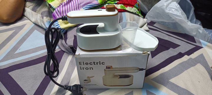 Portable%20Foldable%20Electric%20Steam%20Iron%20%7C%20Compact%20Travel%20Iron%20%7C%20Quick%20Heating%20Clothes%20Iron%20%7C%20Dry%20&%20Steam%20Iron%20-%20Image%204