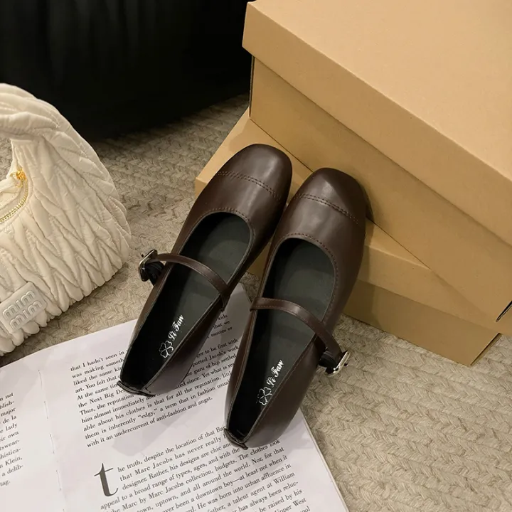 New%20style%20of%20retro%20soft%20leather%20Mary%20Jane%20women's%20shoes%20elegant%20French%20style%20small%20buckle%20flat%20sole%20fashionable%20single%20shoes2025%20-%20Image%204