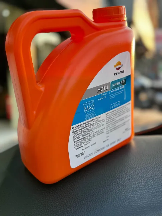 Repsol%20Mobil%202.5%20Lit%20For%20Royal%20%20Enfield%20-%20Image%203