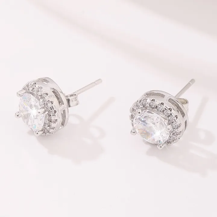 Delicate%20Small%20Round%20Stud%20Earrings%20Women%20with%20Shiny%20Cubic%20Zirconia%20Simple%20Versatile%20for%20Teens%20Fashion%20Jewelry%20-%20Image%204