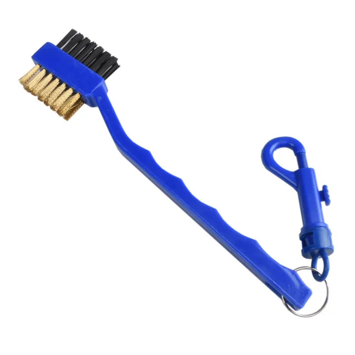 Double-Sided%20Golf%20Cleaning%20Brush%20-%20Portable%20Lightweight%20Two-Head%20Club%20Cleaner%20with%20Hook%20for%20Golfers%20-%20Image%205