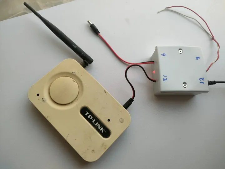 Automatic%20Inverter%20For%20Wifi%20Router%20Power%20Bank%20Solution%20Dual%20input%20Dual%20Output%202%20in%201%20Router%20Changeover%202%20Router%20Automatic%20system%20Available%20on%205V%209V%2012V%20(%20Customize%20also%20available%20)%20-%20Image%203