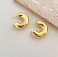 4 peice  Random New Retro Smooth Chunky C Shape Hoop Earrings Glossy Gold Plated Pvd Circle Round Tube Huggie Hoops Stacked Ear Jewelry. 