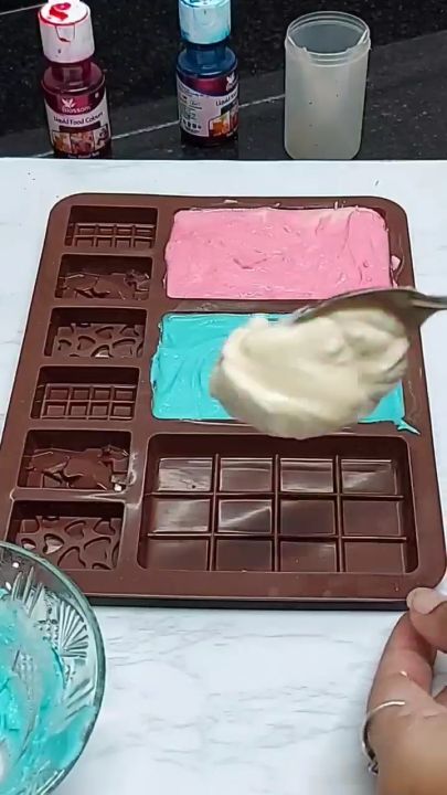 🍫 Chocolate Silicone Mold 9-Cabin – Reusable Non-Stick Mould for Fun-Shaped Chocolates & Candies 🍬 | Perfect for Homemade Treats, Desserts & Gift Ideas 🎁