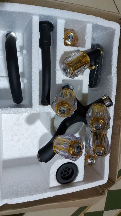 sun%20gold%20black%20bath%20set%20brass%20complete%20with%20shower%20pipe%20customize%20-%20Image%204