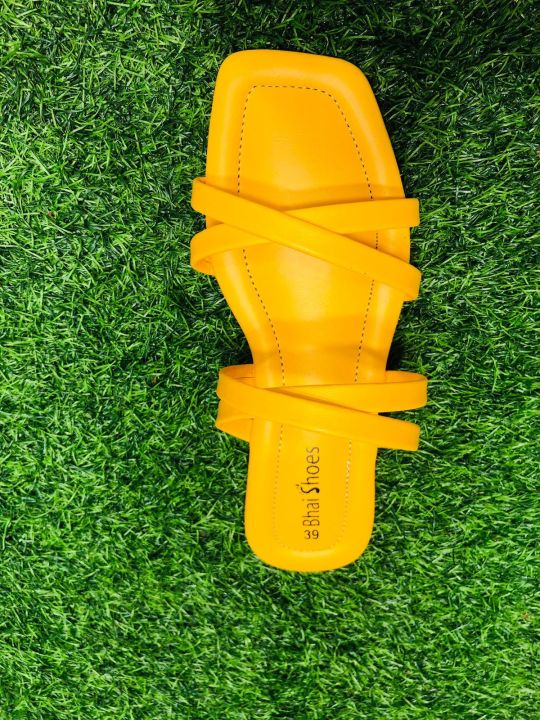 Colorful%20Zig-zag%20Flat%20Slippers%20Sandals%20for%20Womens%20and%20Girls.%20-%20Girls%20Slips%20On%20Shoes%20-%20Image%204