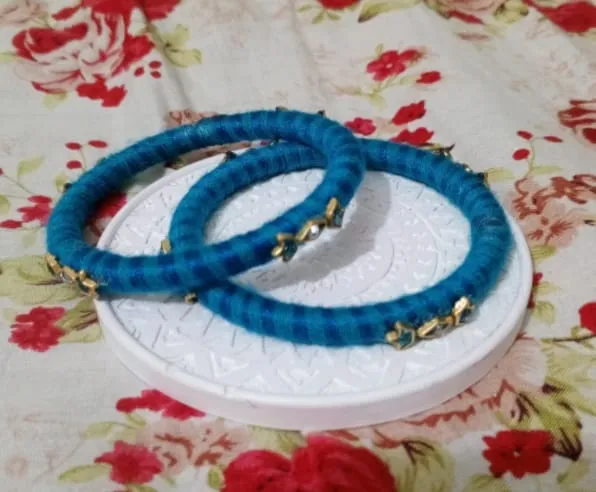 Hand%20made%20churi/%20%E0%A6%B9%E0%A6%BE%E0%A6%A4%E0%A7%87%E0%A6%B0%20%E0%A6%A4%E0%A7%88%E0%A6%B0%E0%A6%BF%20%E0%A6%9A%E0%A7%81%E0%A6%B0%E0%A6%BF%20-%20Image%204